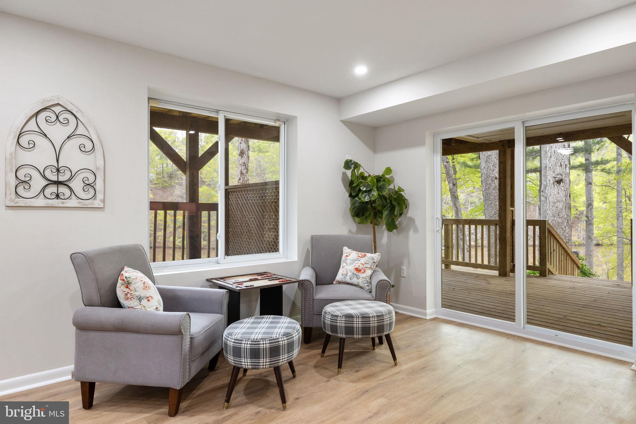 OCCOQUAN FOREST - Residential