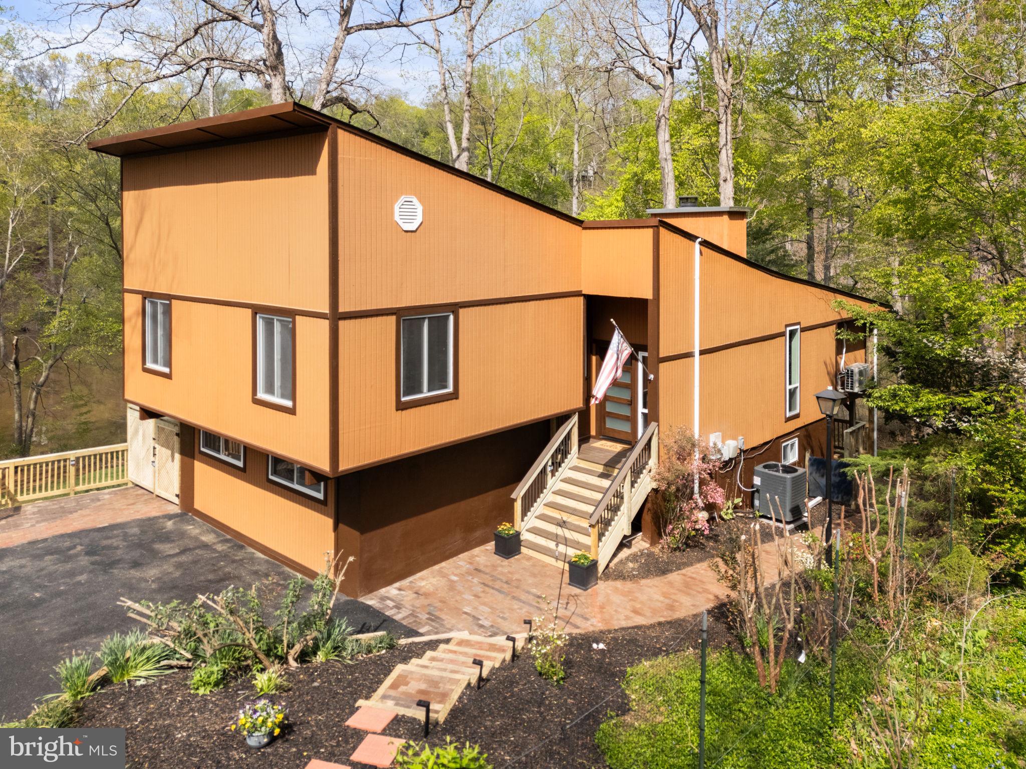 OCCOQUAN FOREST - Residential