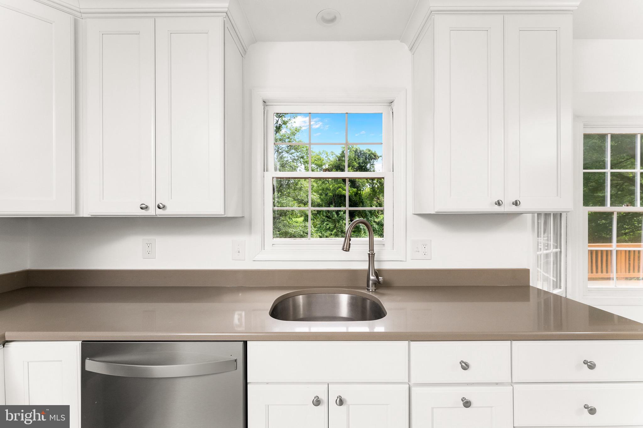 FOX HERITAGE - Residential Lease