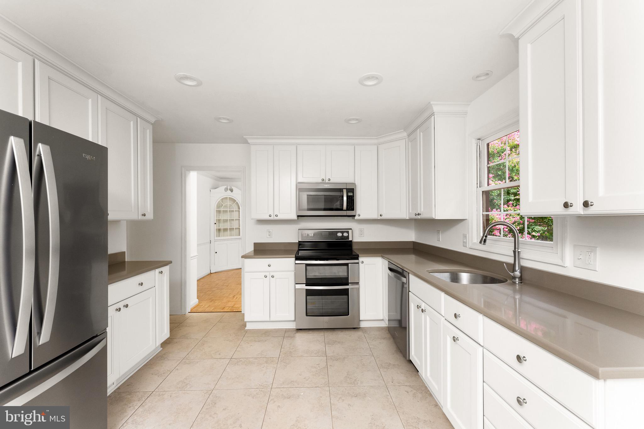 FOX HERITAGE - Residential Lease