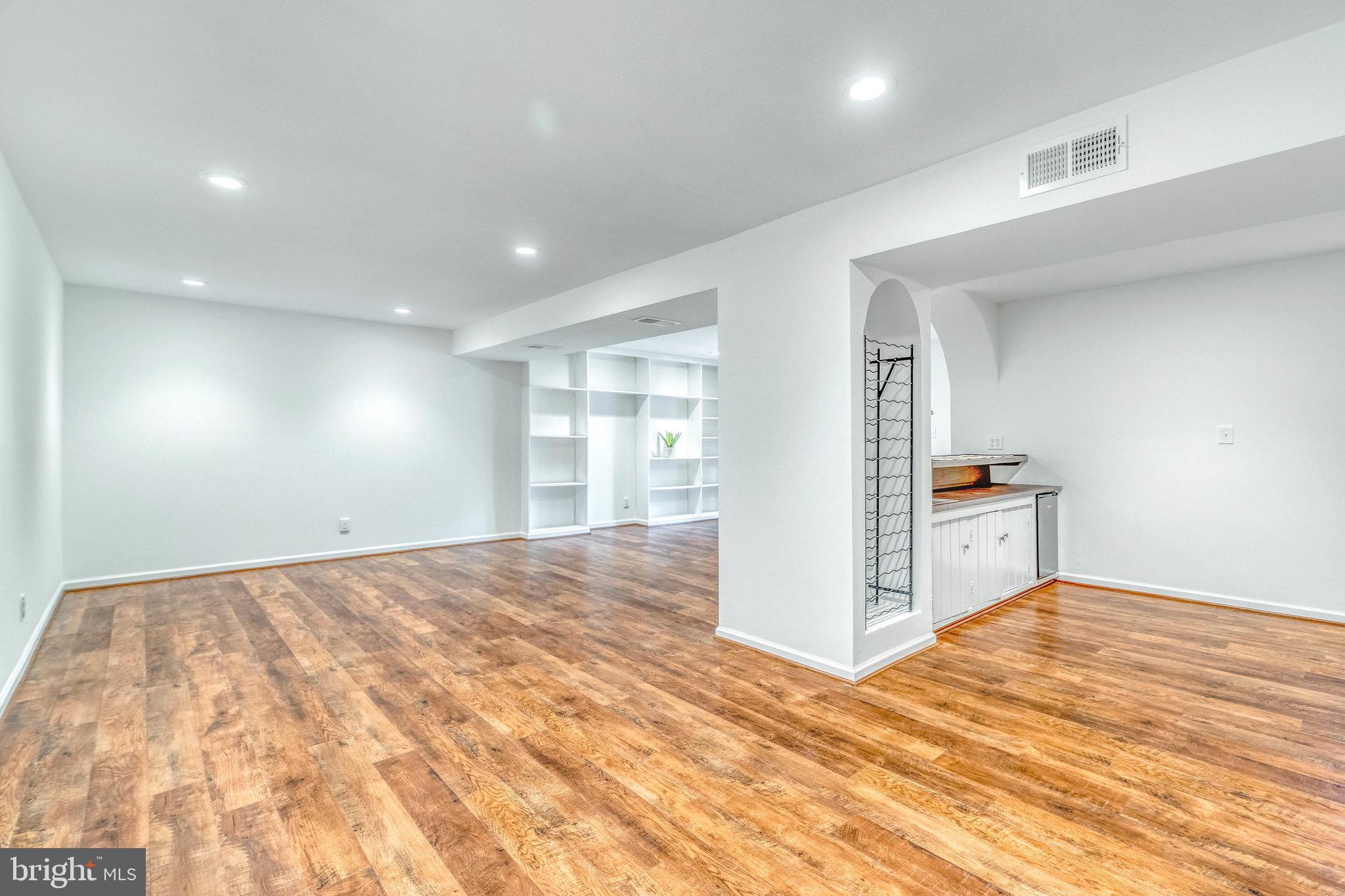 FOX HERITAGE - Residential Lease