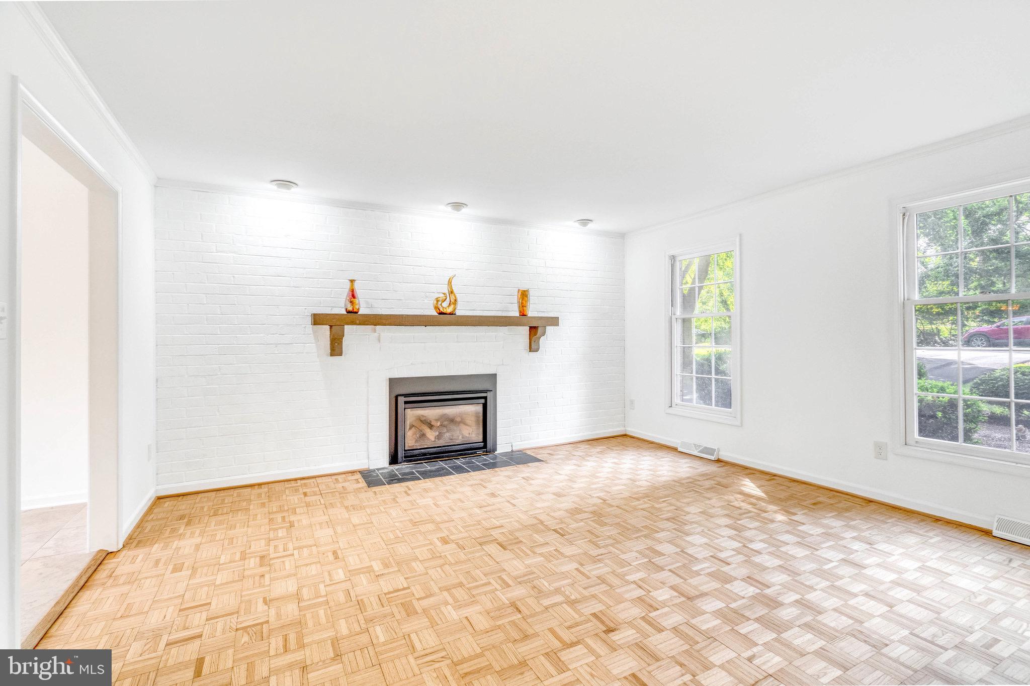 FOX HERITAGE - Residential Lease