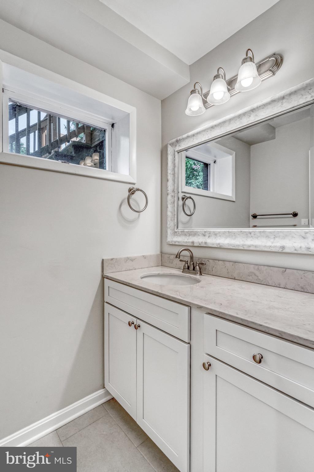 FOX HERITAGE - Residential Lease