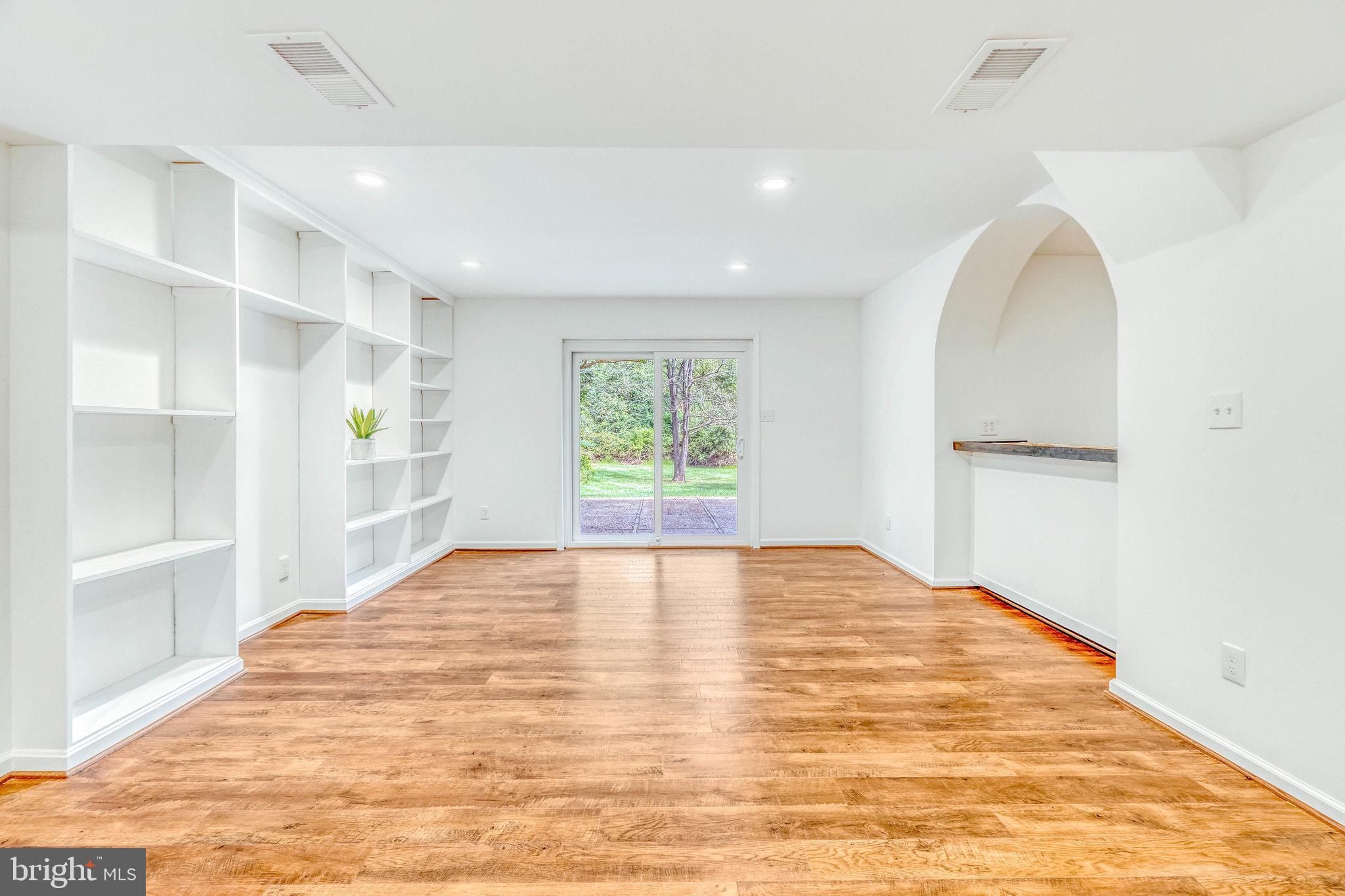 FOX HERITAGE - Residential Lease