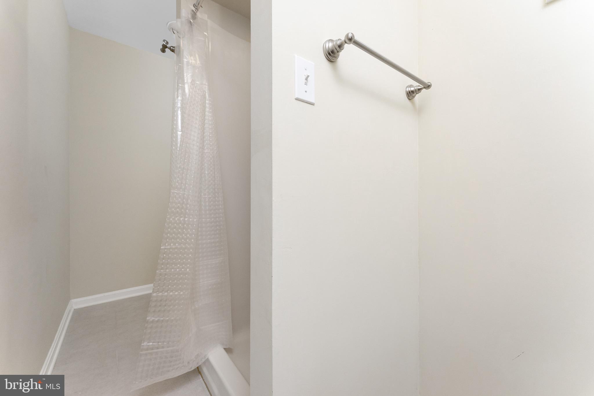 FOX HERITAGE - Residential Lease