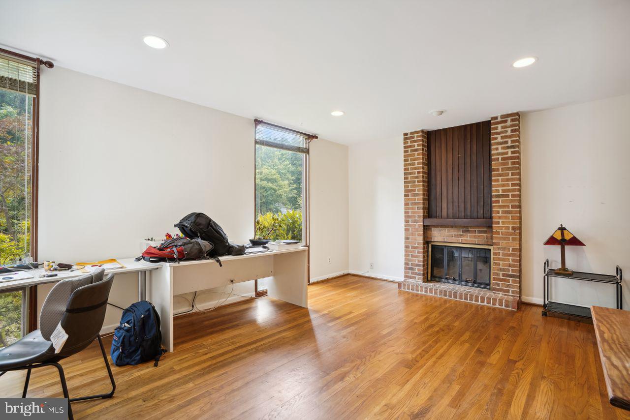 LONGFELLOW - Residential