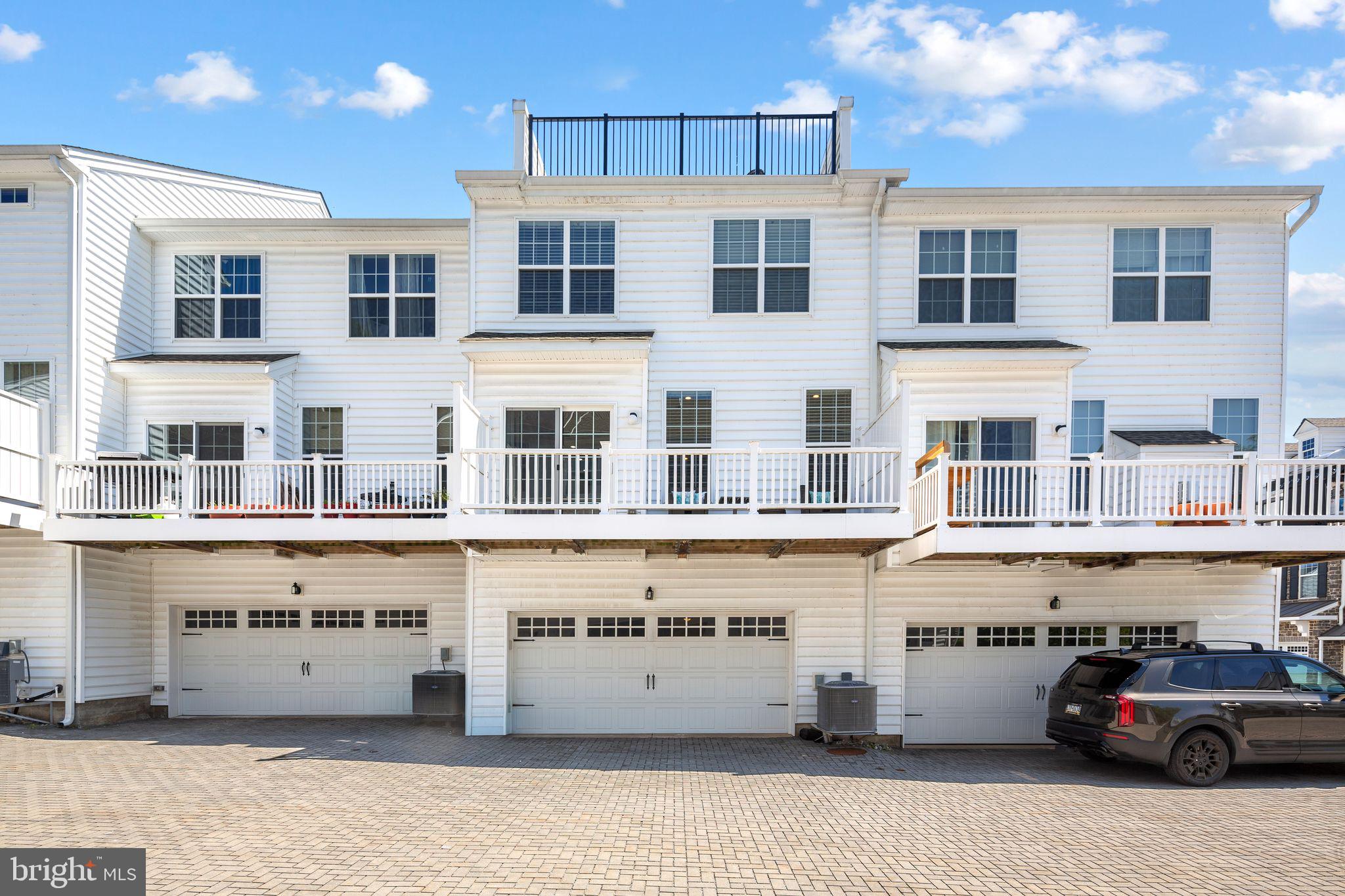 RAVENSCLIFF - Residential