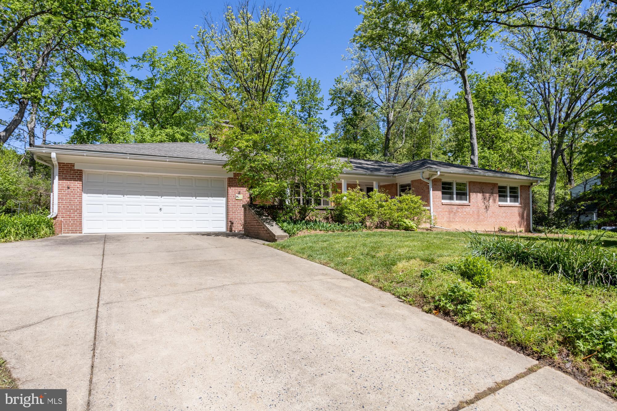 WOODS OF ILDA - Residential