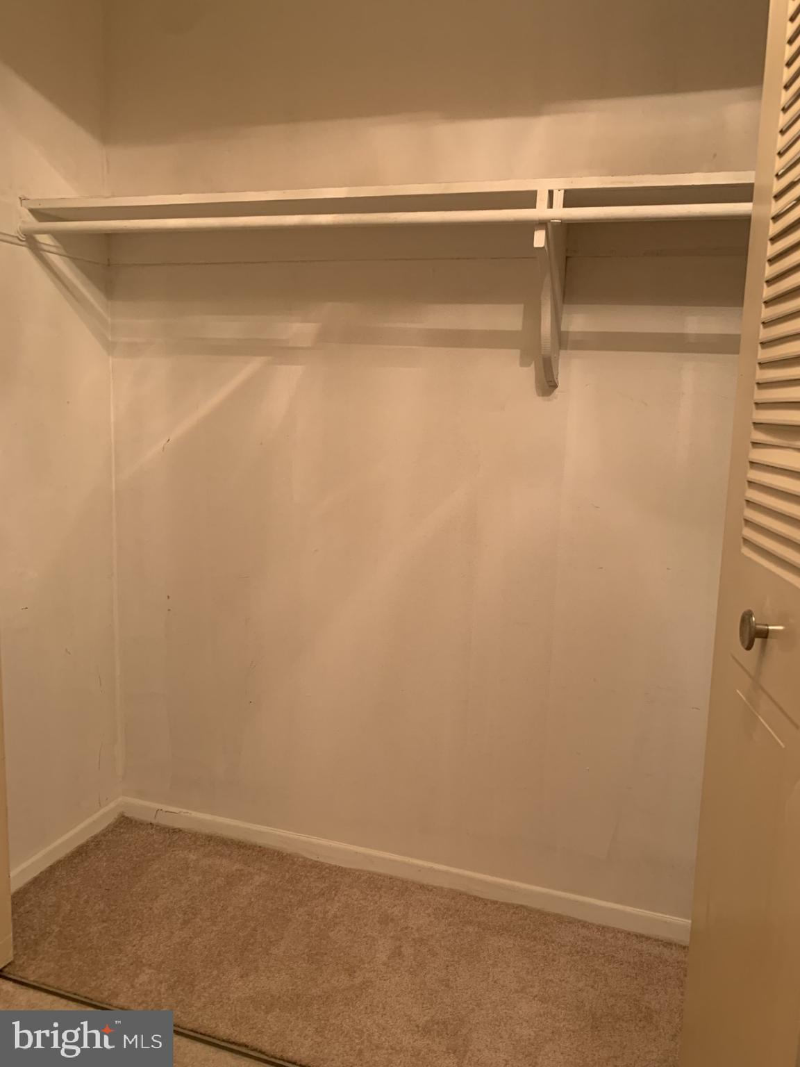 LAFAYETTE PARK CONDOMINIUM - Residential Lease