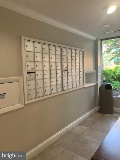 LAFAYETTE PARK CONDOMINIUM - Residential Lease