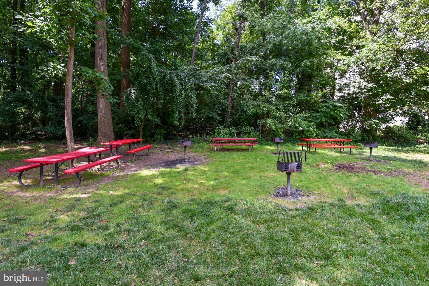 LAFAYETTE PARK CONDOMINIUM - Residential Lease