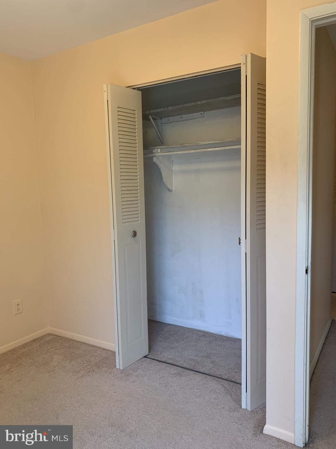 LAFAYETTE PARK CONDOMINIUM - Residential Lease