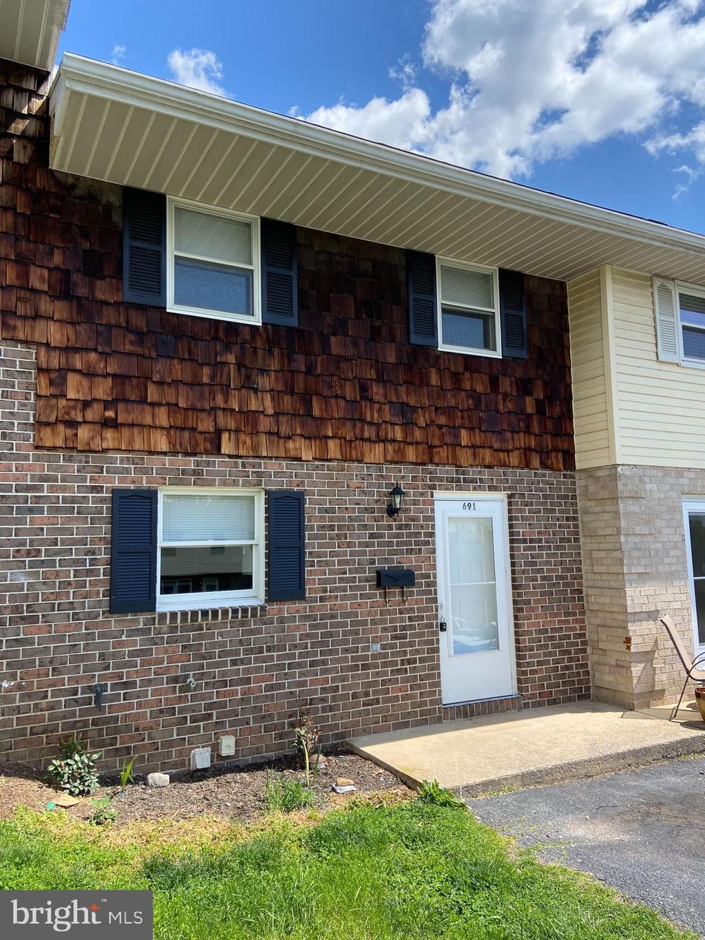 Photo of 691 N LIME ST, ELIZABETHTOWN, PA 17022 (MLS # PALA2032902)