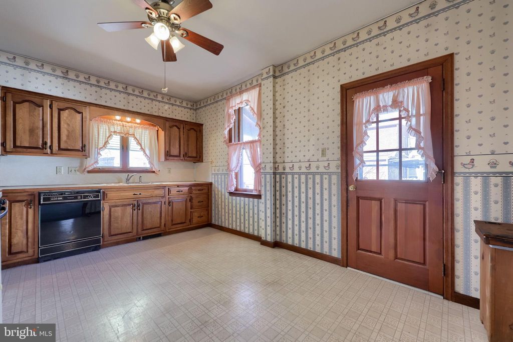 Photo of 36 N 6th Street, COLUMBIA, PA 17512 (MLS # PALA2084330)