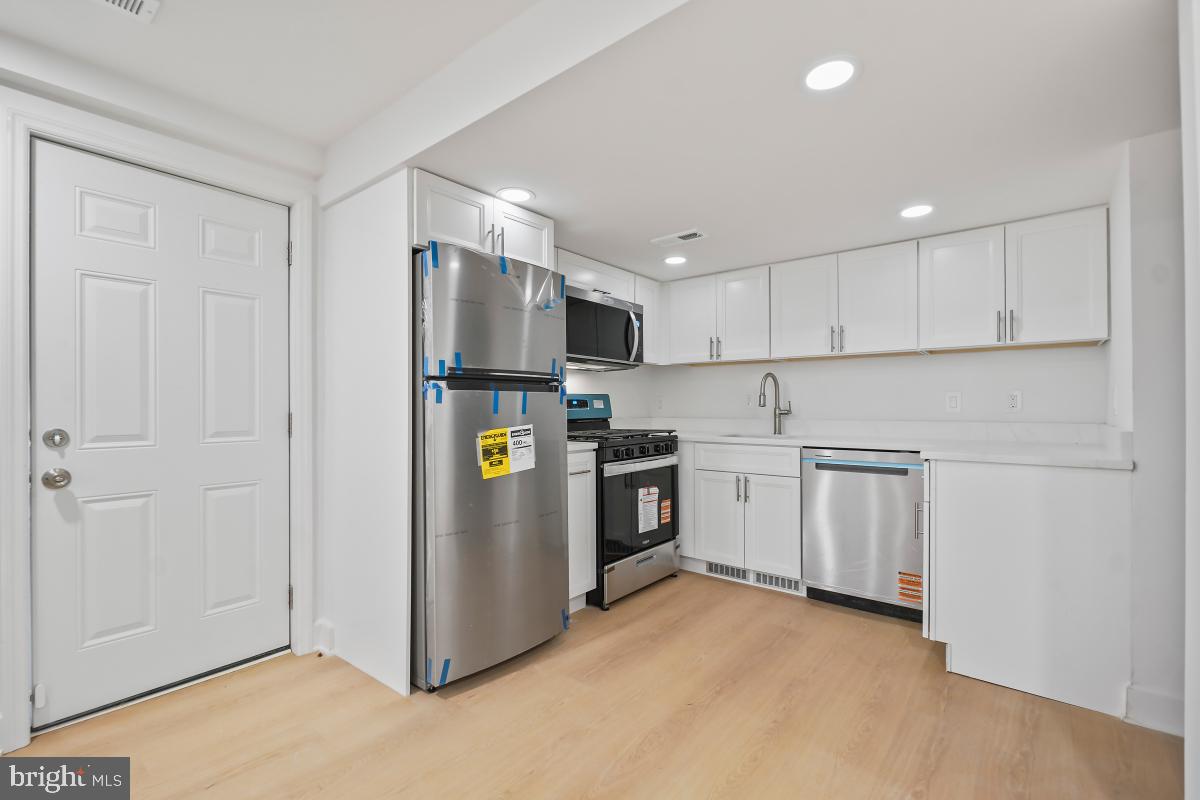 TYSONS GREEN - Residential Lease