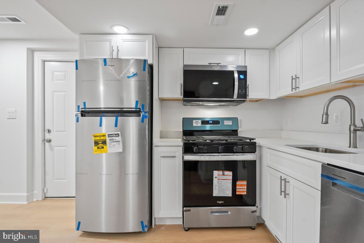 TYSONS GREEN - Residential Lease