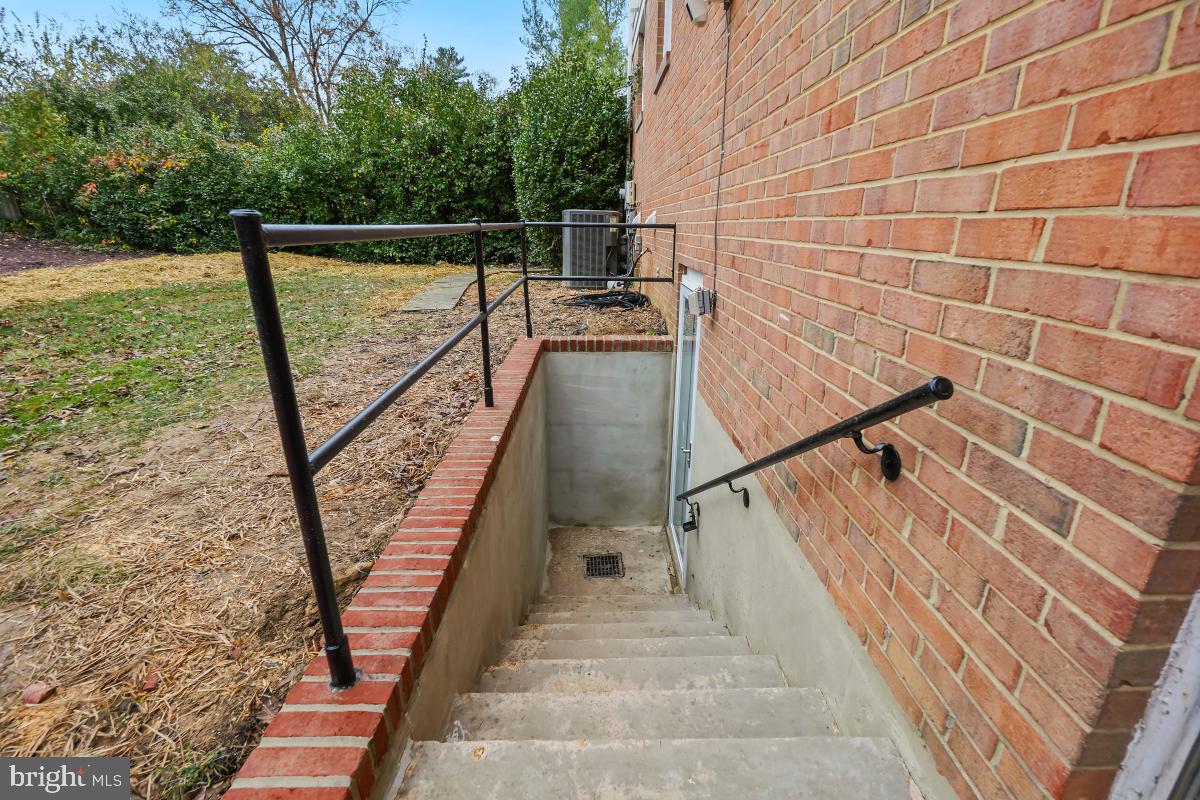 TYSONS GREEN - Residential Lease