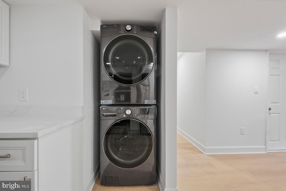 TYSONS GREEN - Residential Lease