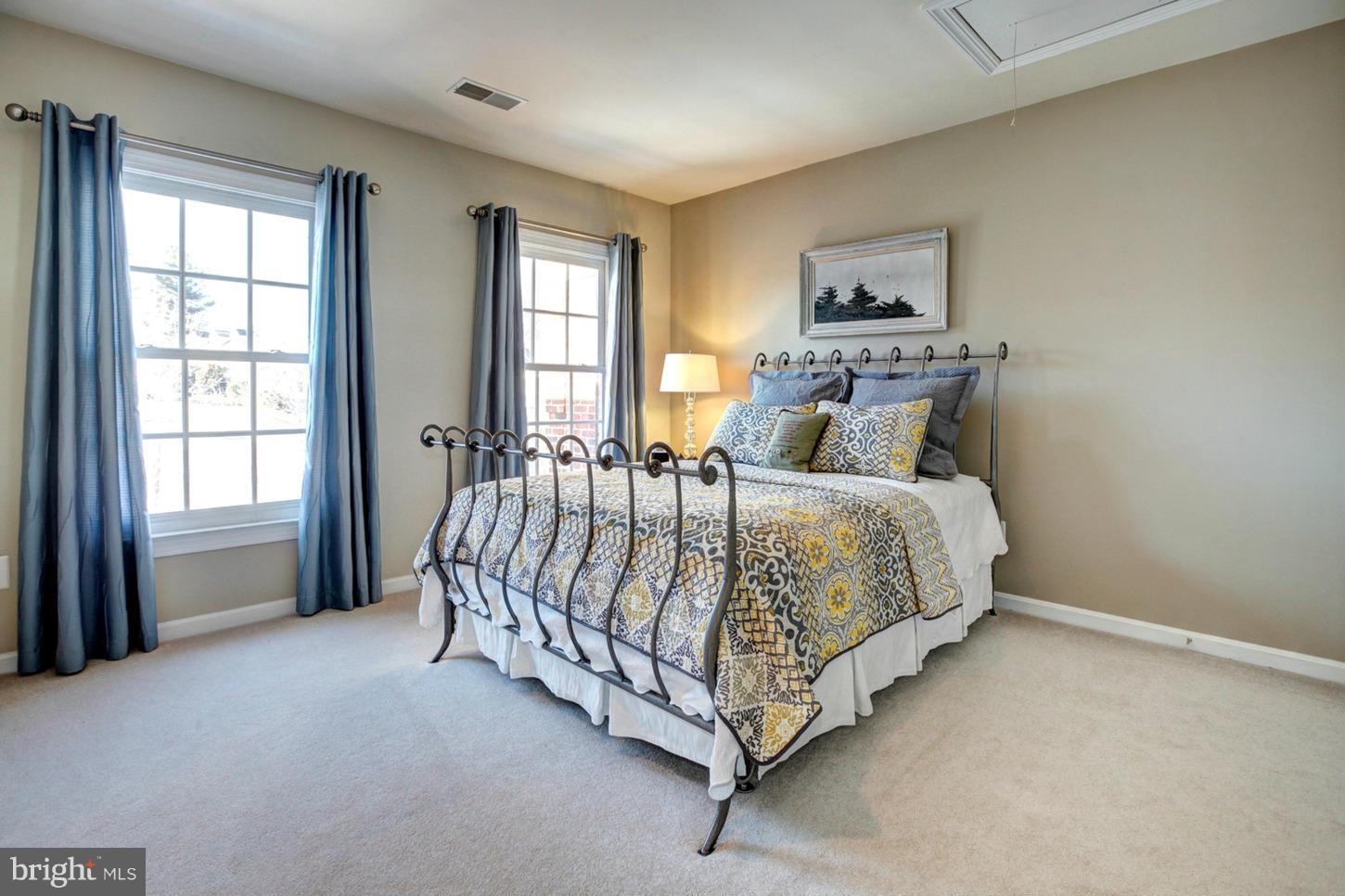 PINEY SPRING - Residential