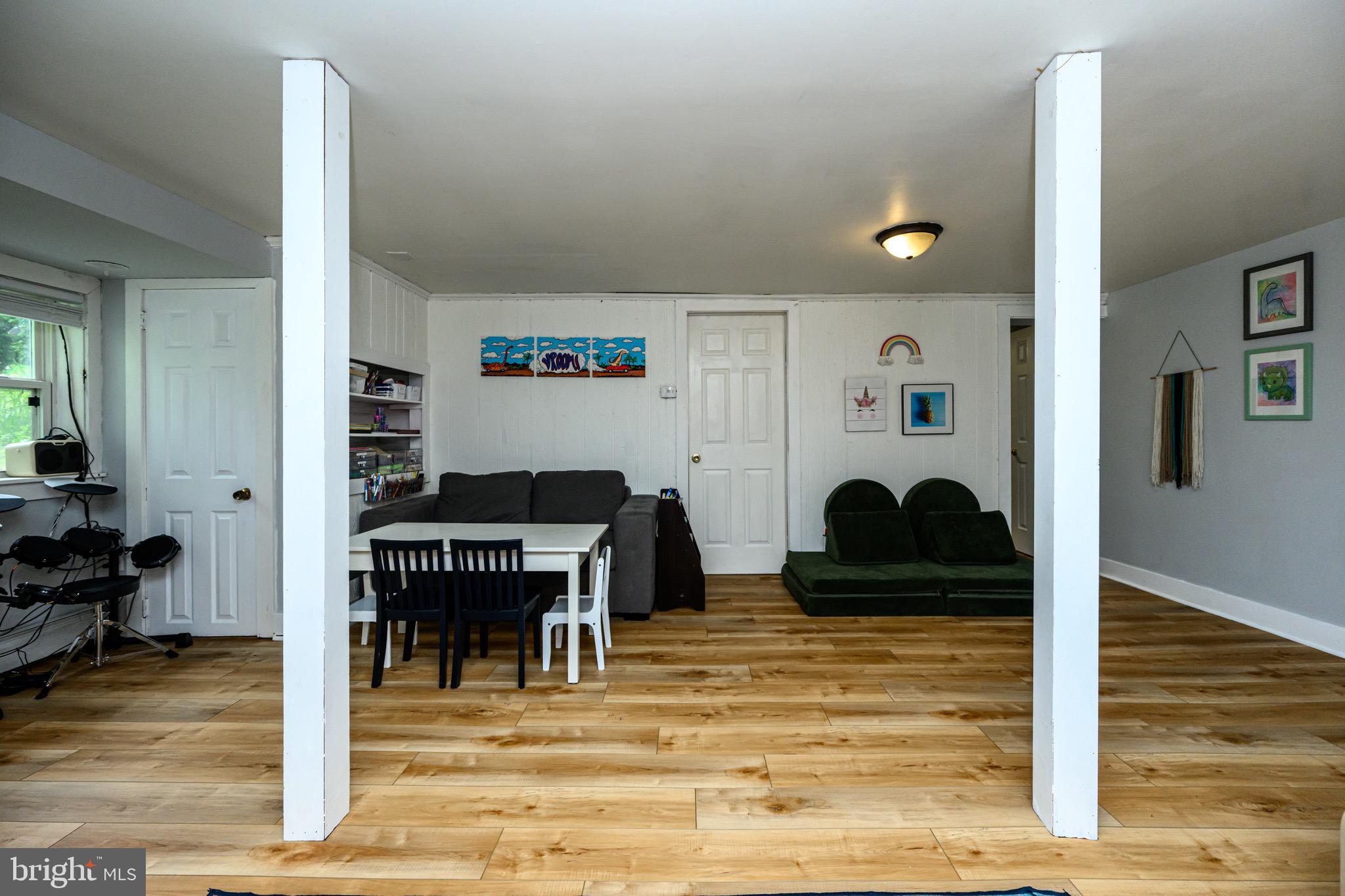 SPRING MOUNT - Residential