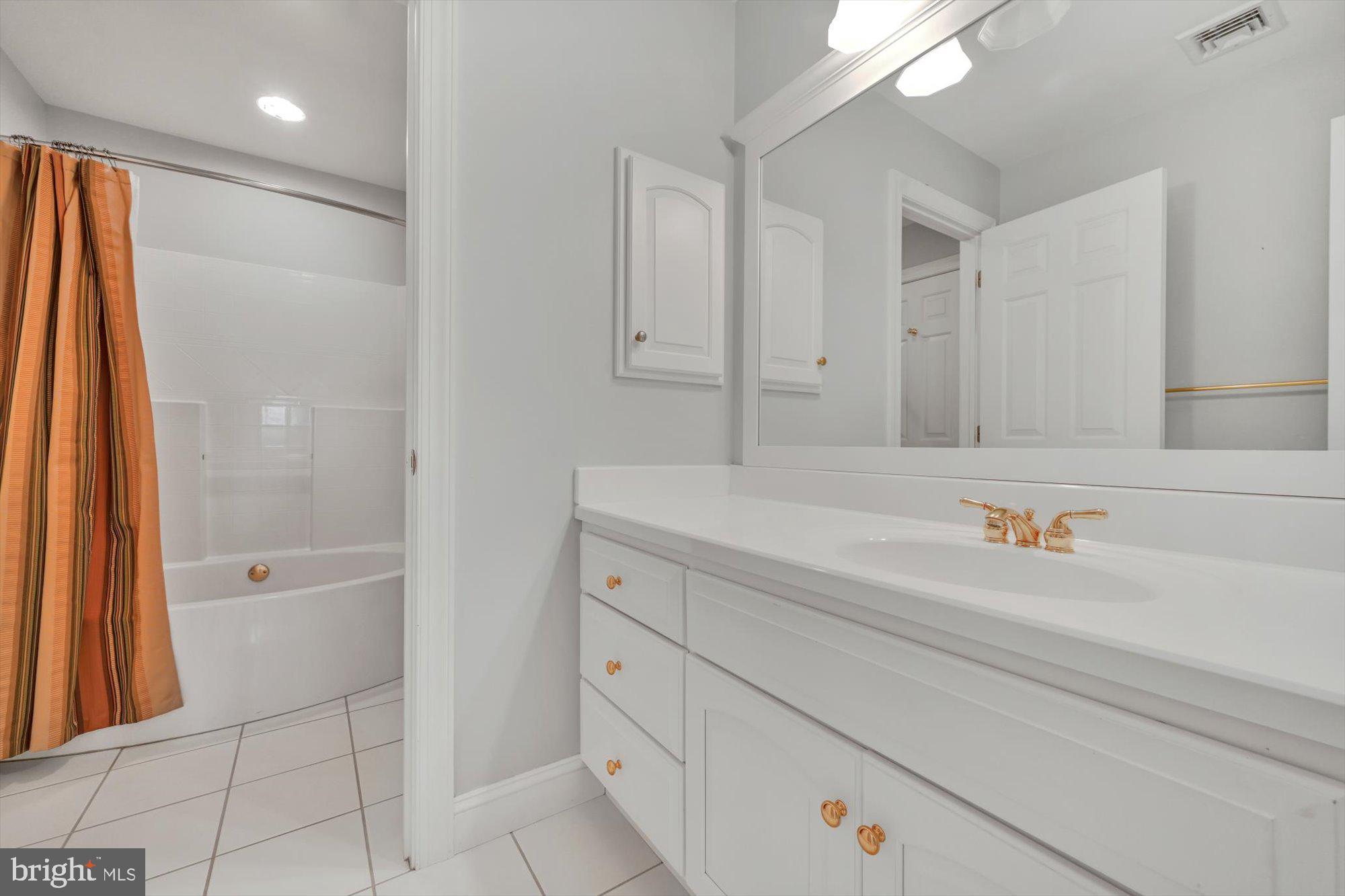 APPLE VALLEY ESTATES - Residential