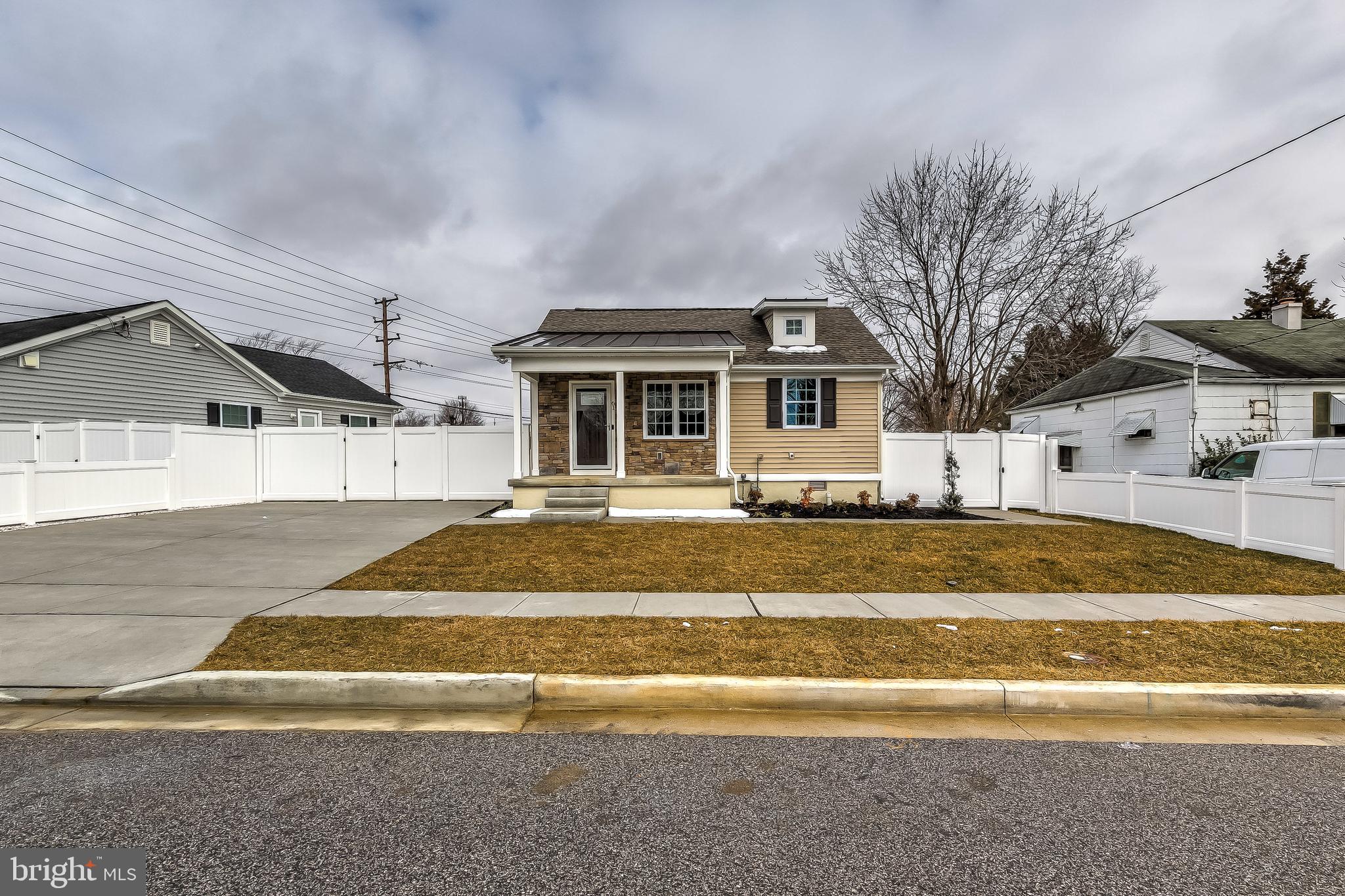 ABERDEEN HILLS - Residential