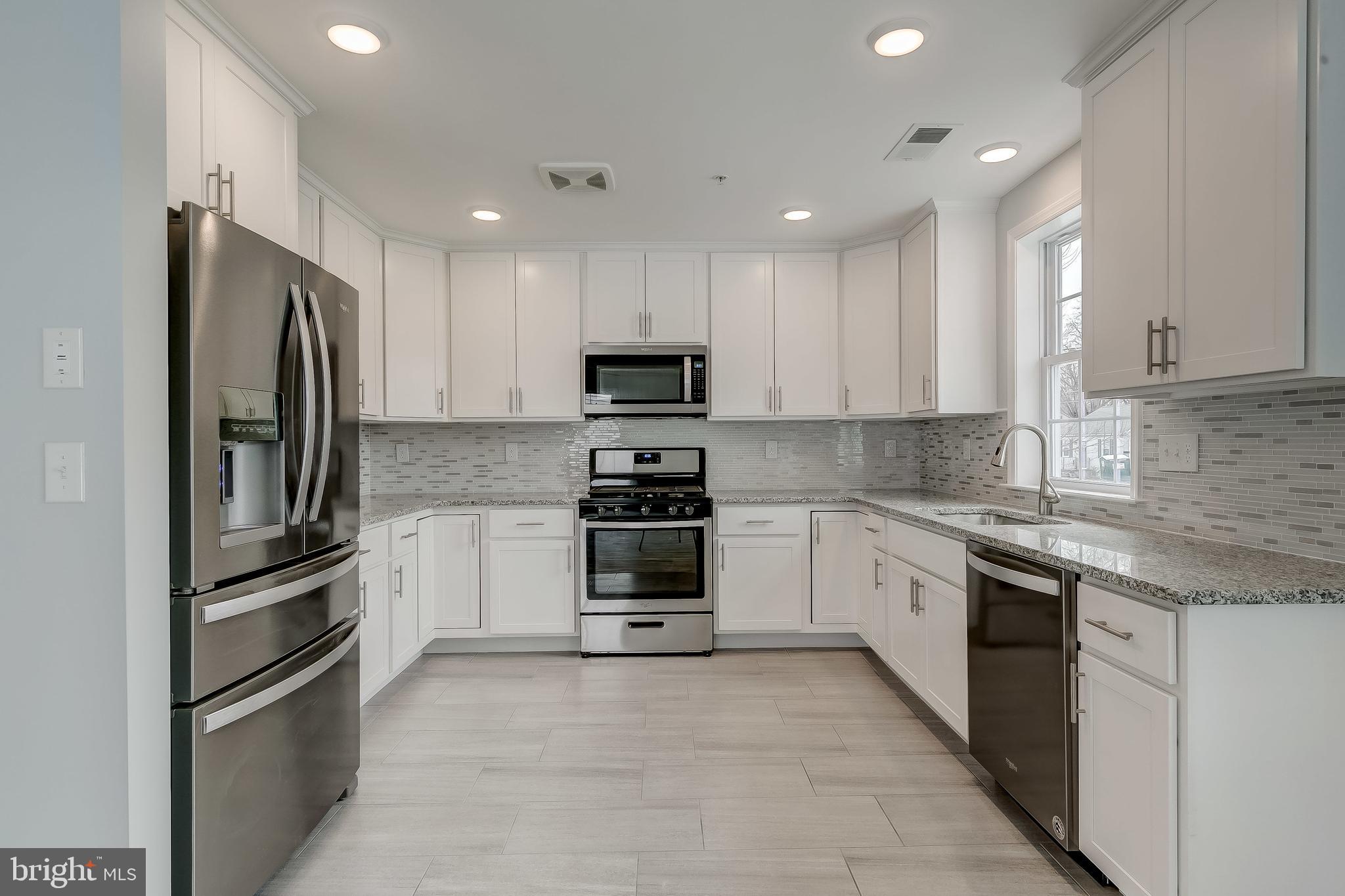 ABERDEEN HILLS - Residential