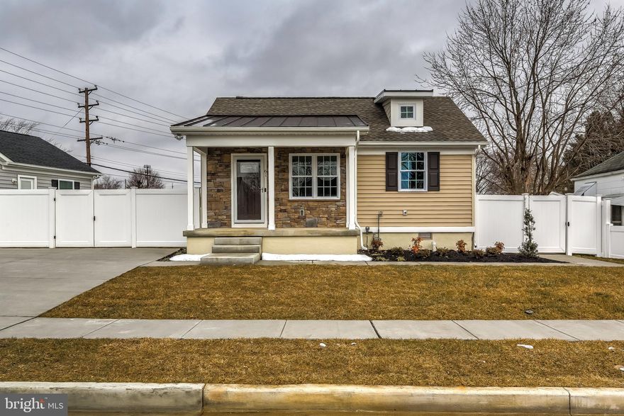 BRAND NEW RENOVATION.  ALL NEW APPLIANCES, FLOORS, BATHROOMS, HVAC, ROOF AND MORE.  LIKE BRAND NEW CONSTRUCTION!  GAS HEAT.  3 LARGE BEDROOMS WITH 2 FULL BATHROOMS.  CONVENIENT ONE FLOOR LIVING.  LARGE YARD!