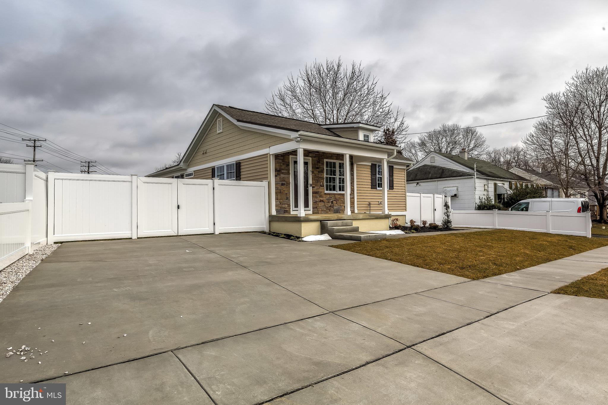 ABERDEEN HILLS - Residential