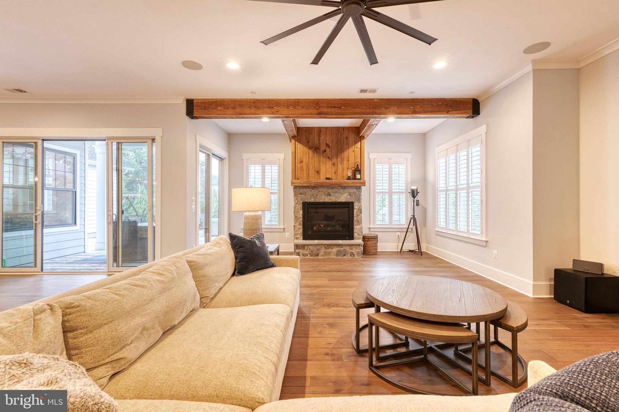 VILLAGE GREEN - Residential