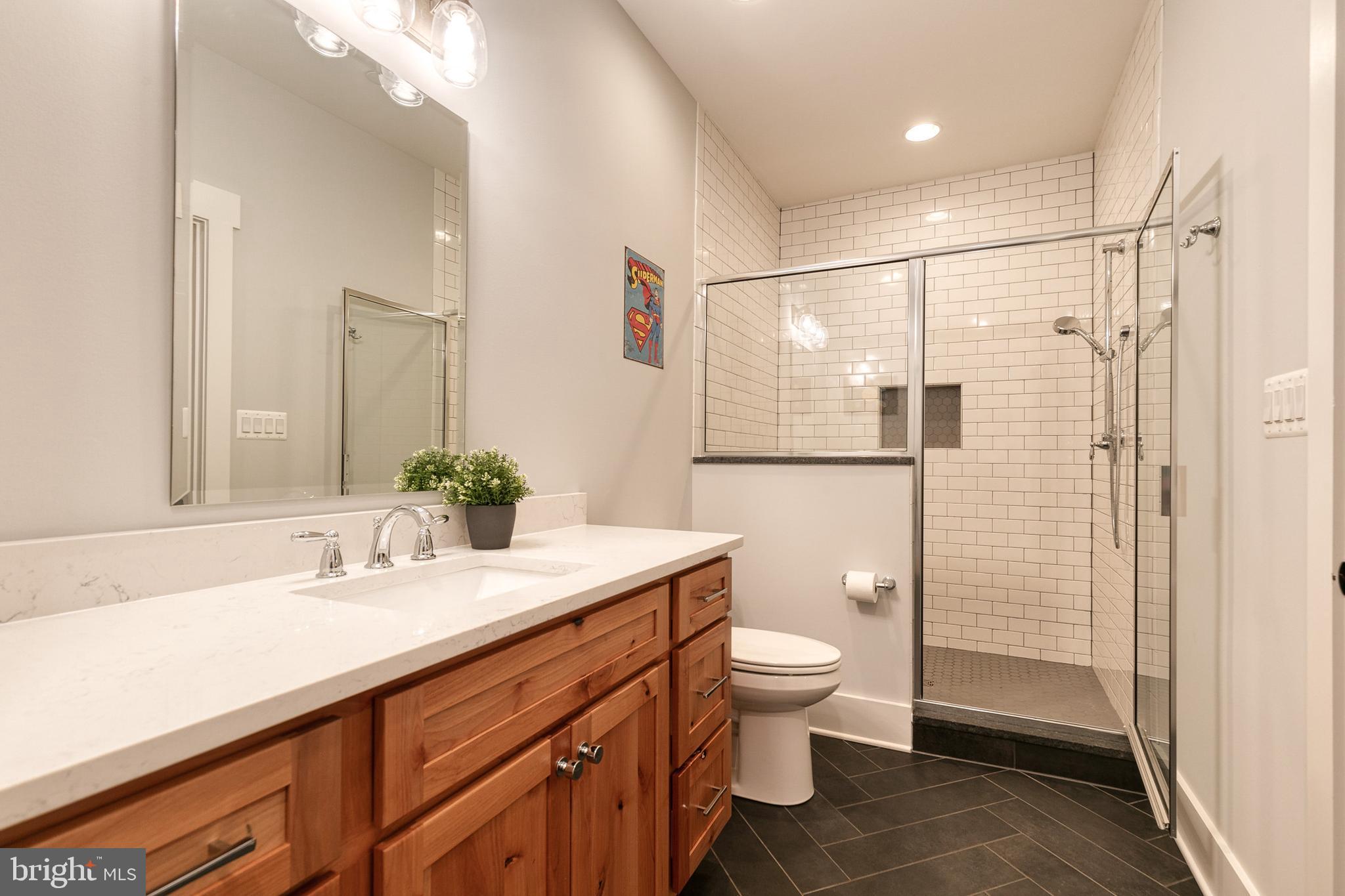 VILLAGE GREEN - Residential