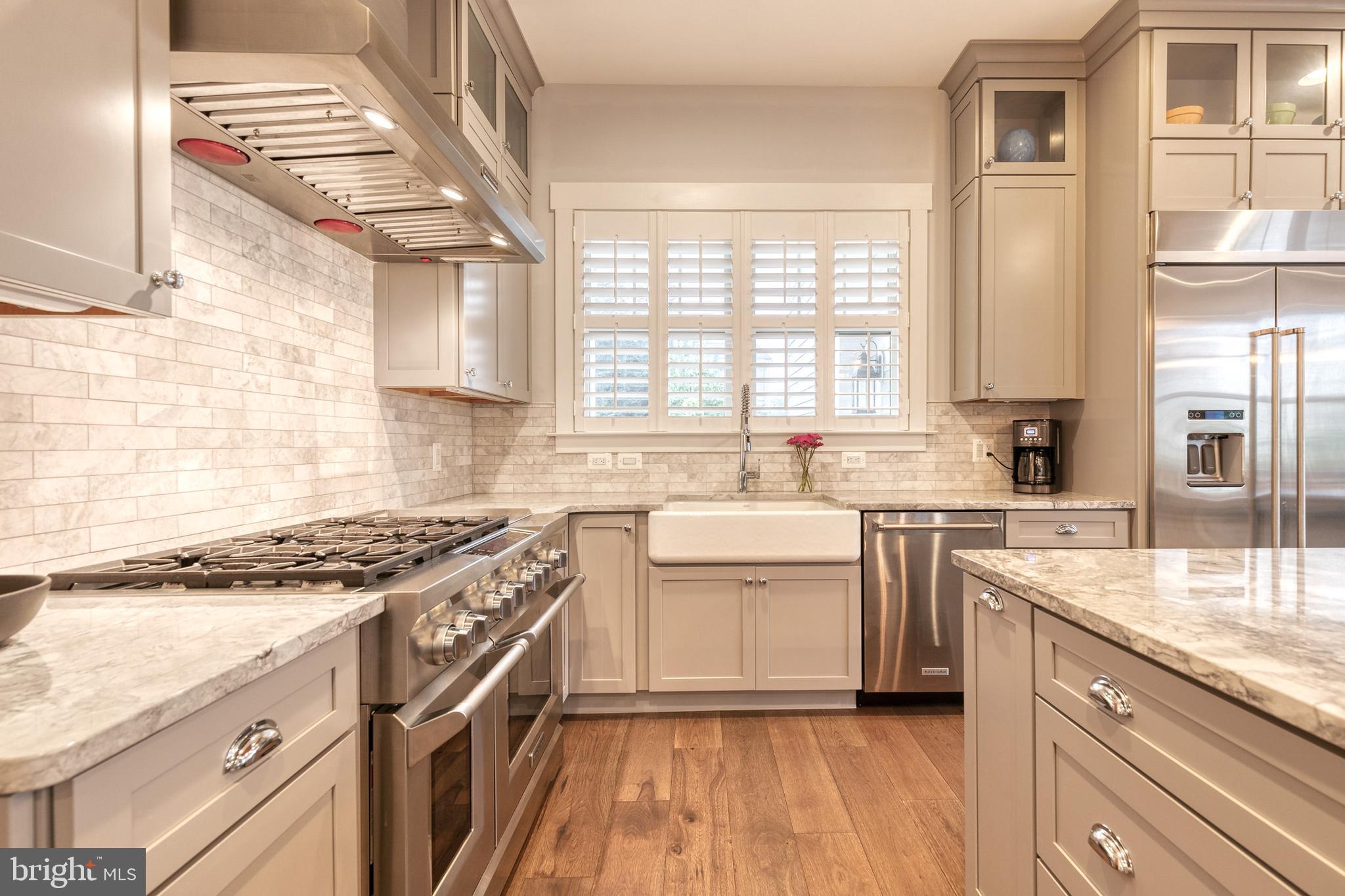 VILLAGE GREEN - Residential