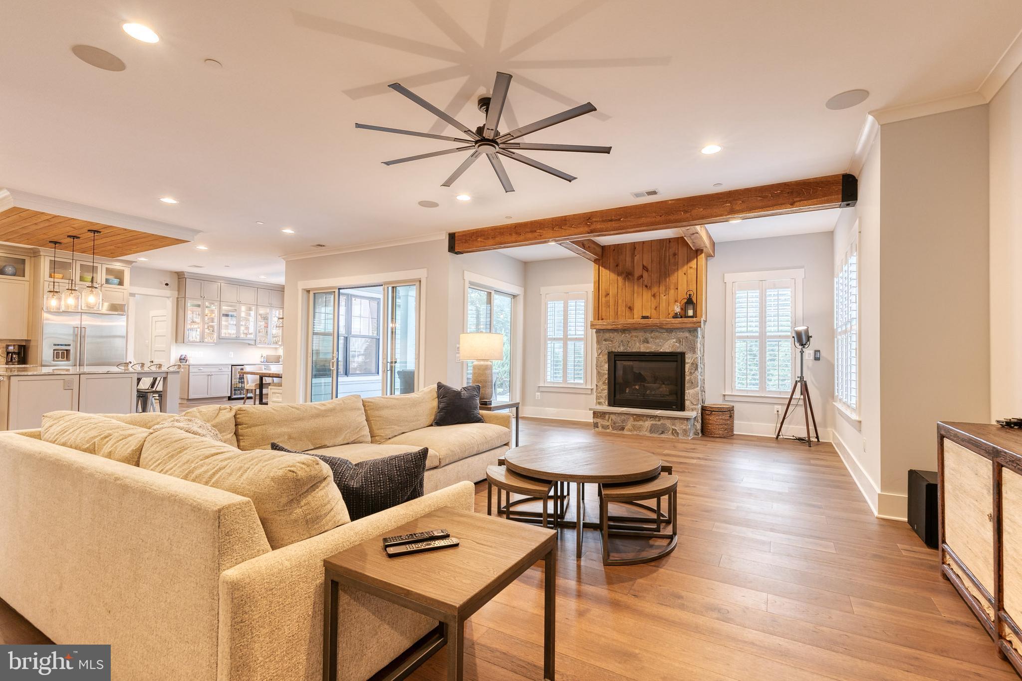 VILLAGE GREEN - Residential