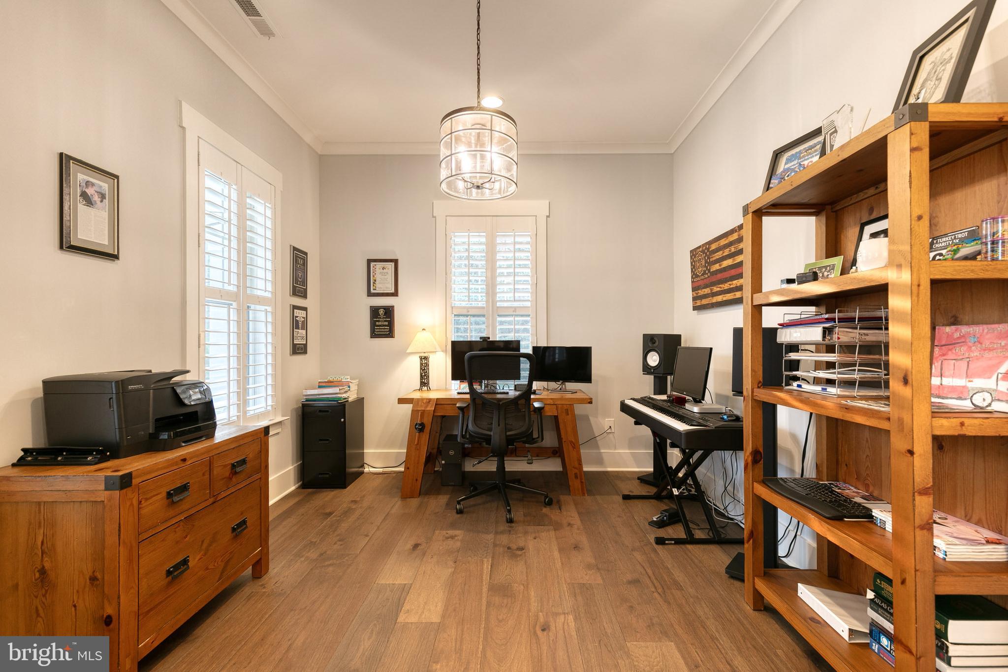 VILLAGE GREEN - Residential