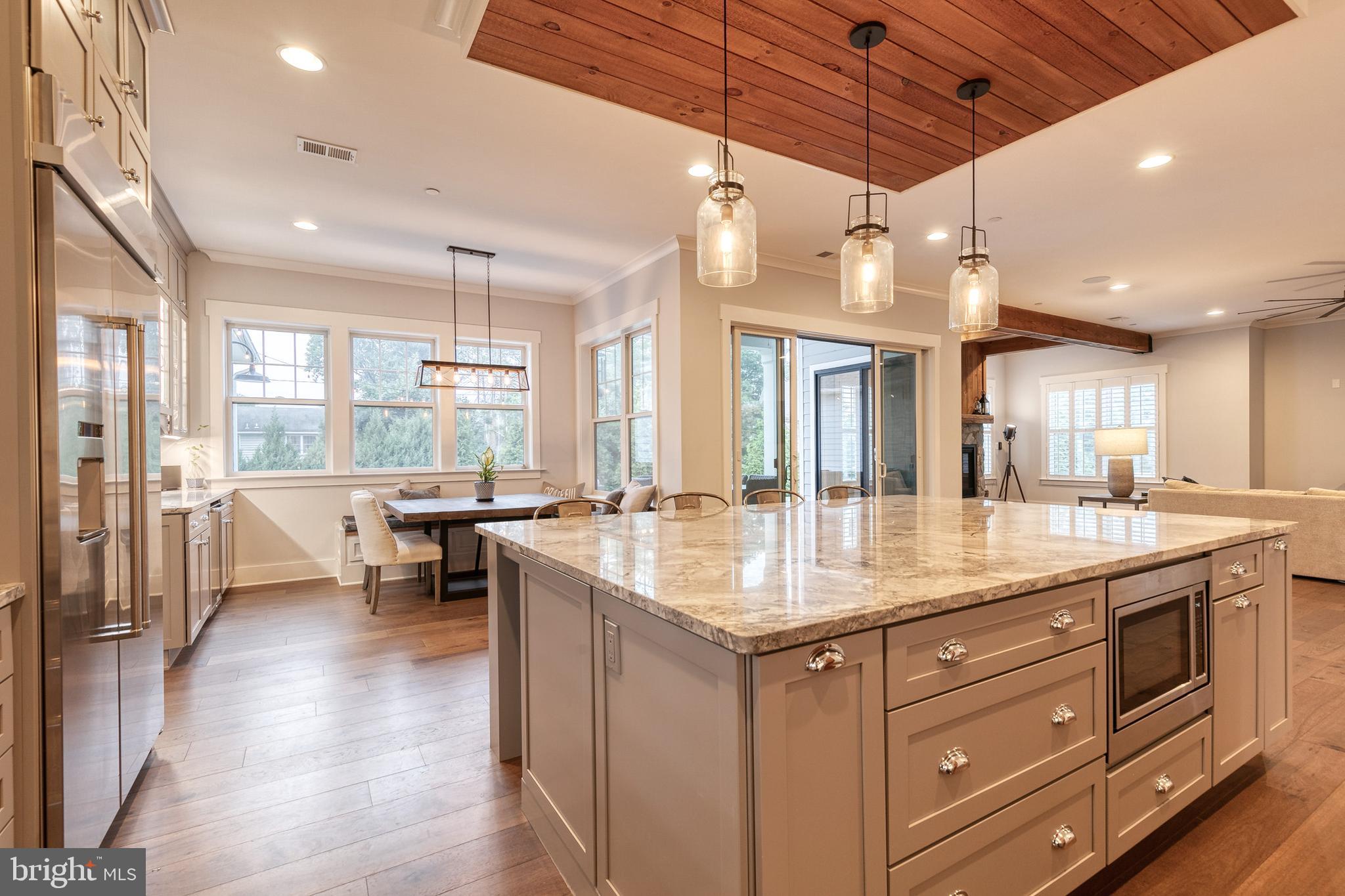 VILLAGE GREEN - Residential