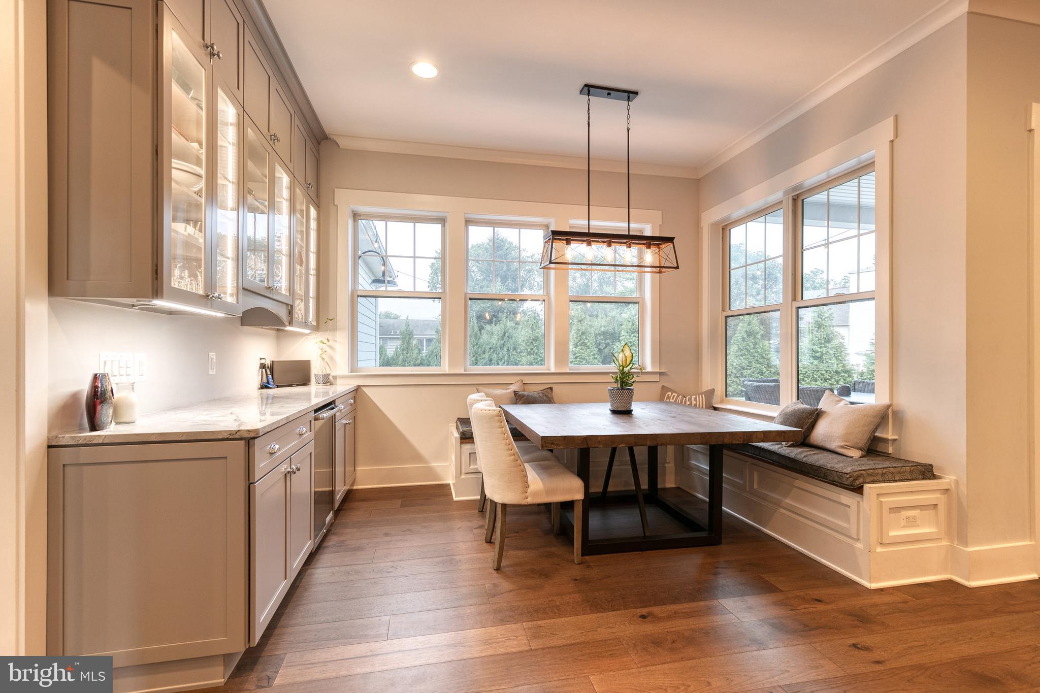 VILLAGE GREEN - Residential