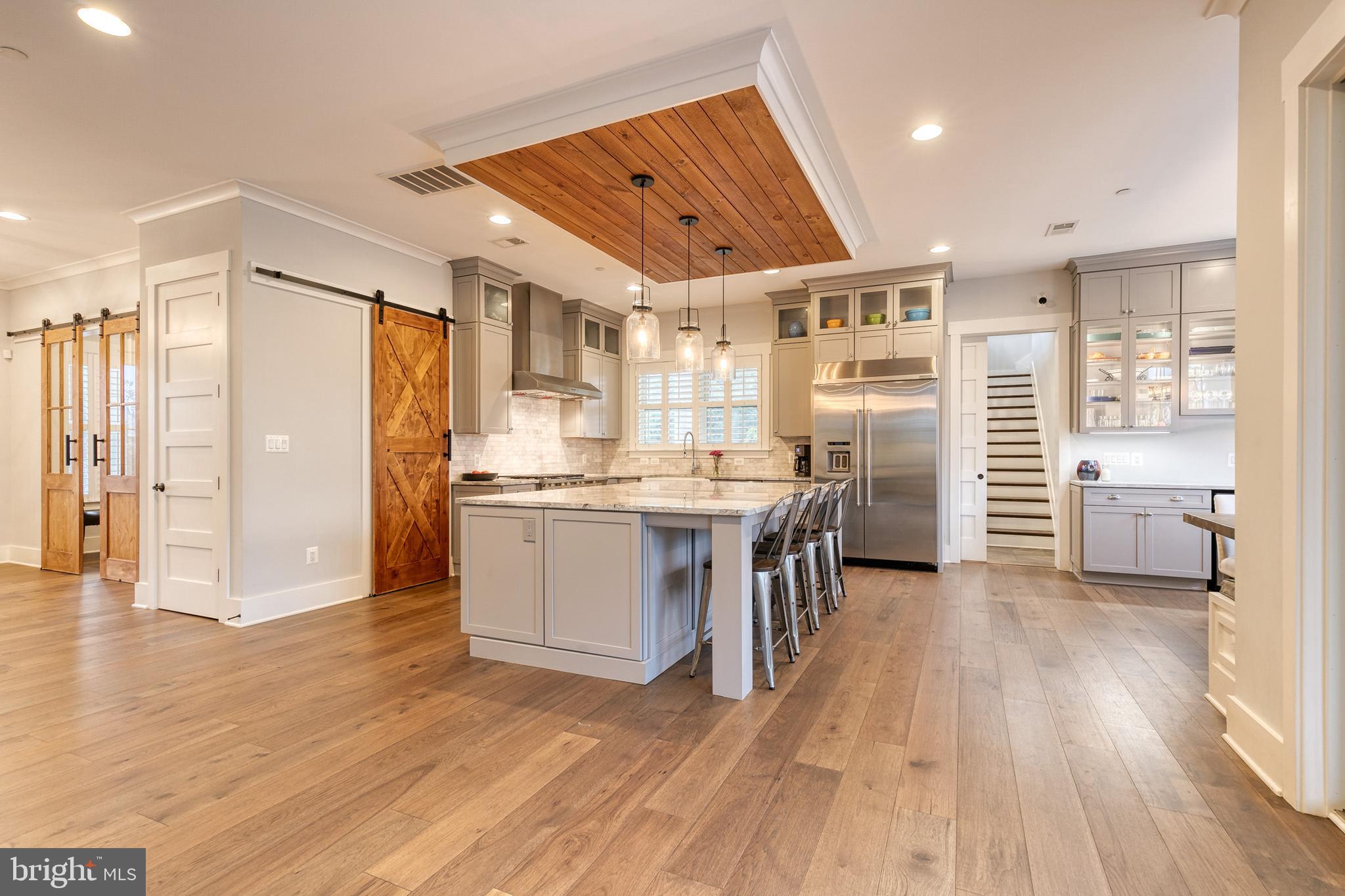 VILLAGE GREEN - Residential