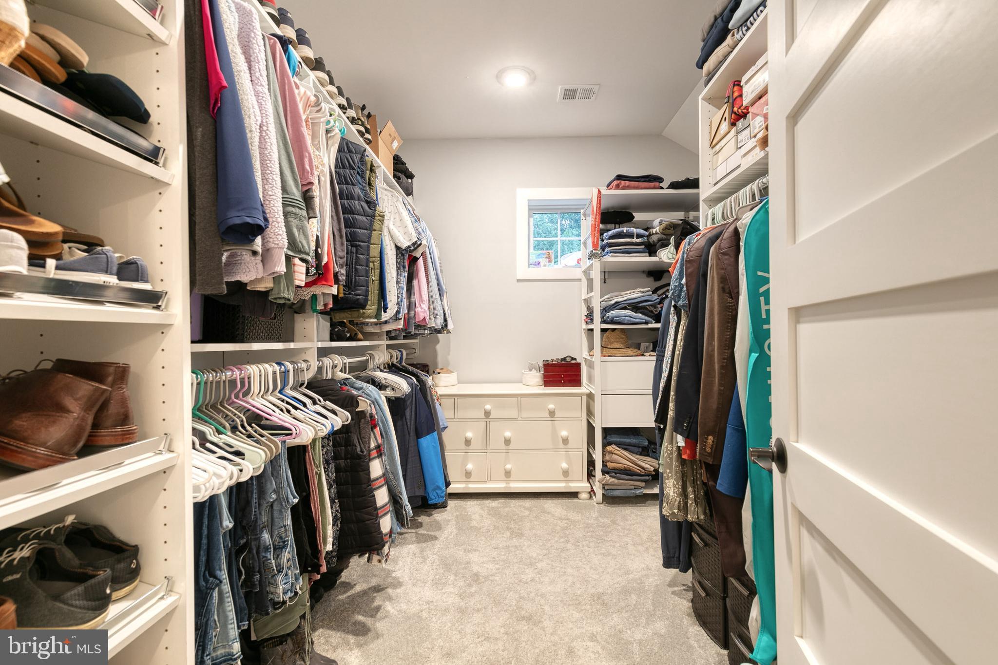 VILLAGE GREEN - Residential