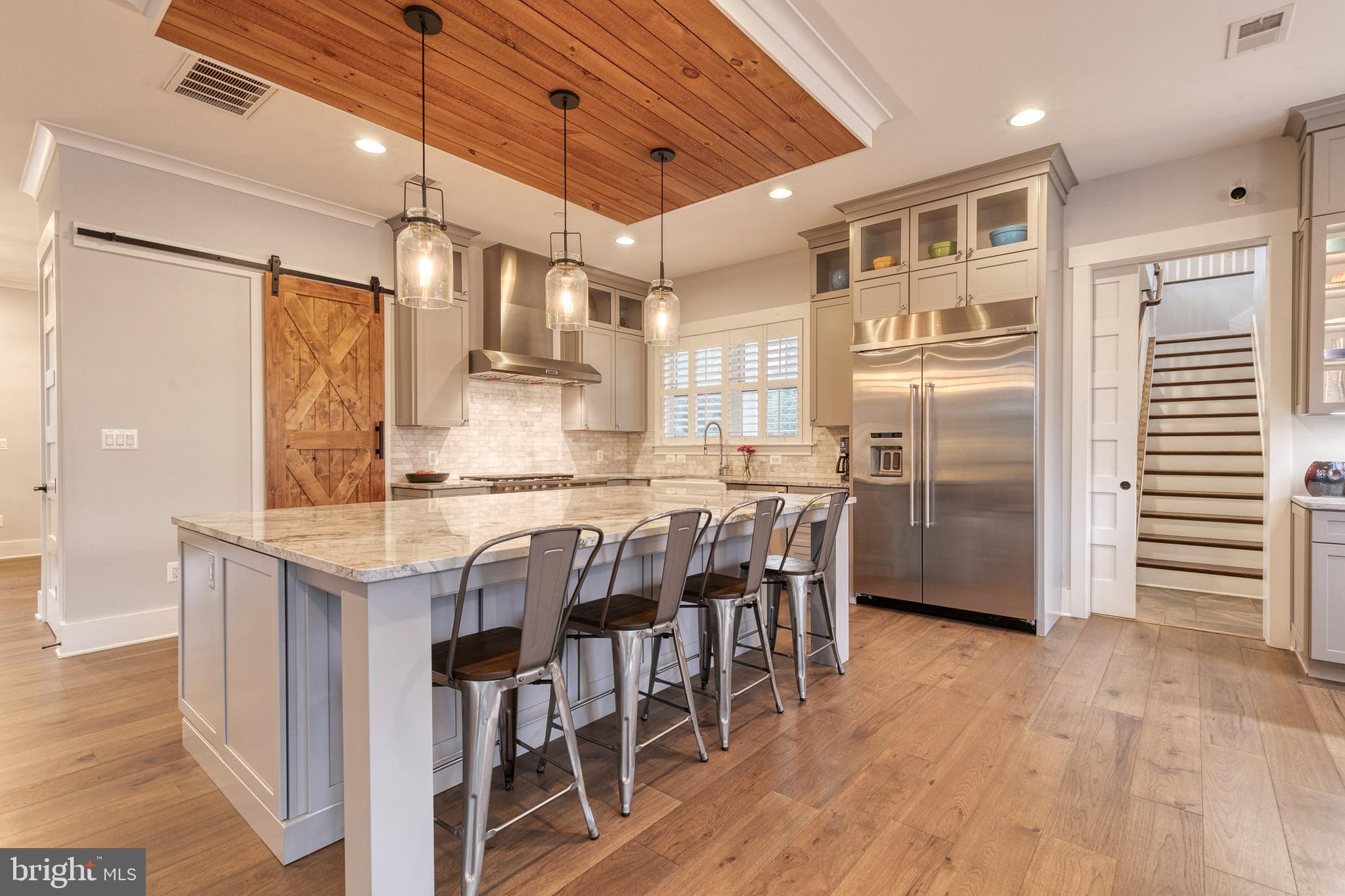 VILLAGE GREEN - Residential