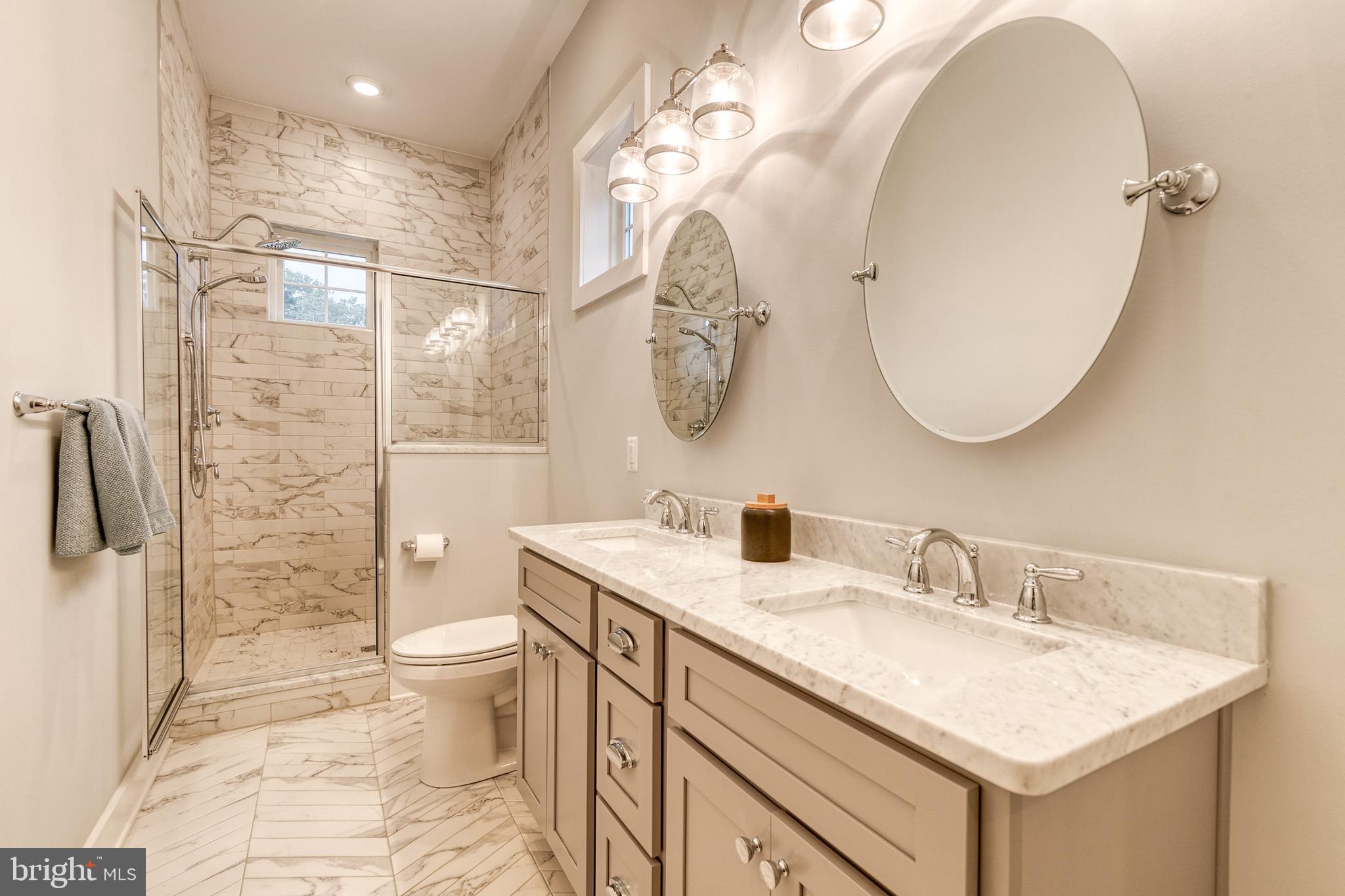 VILLAGE GREEN - Residential