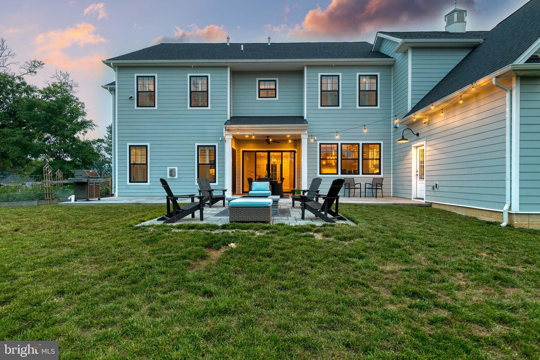 VILLAGE GREEN - Residential