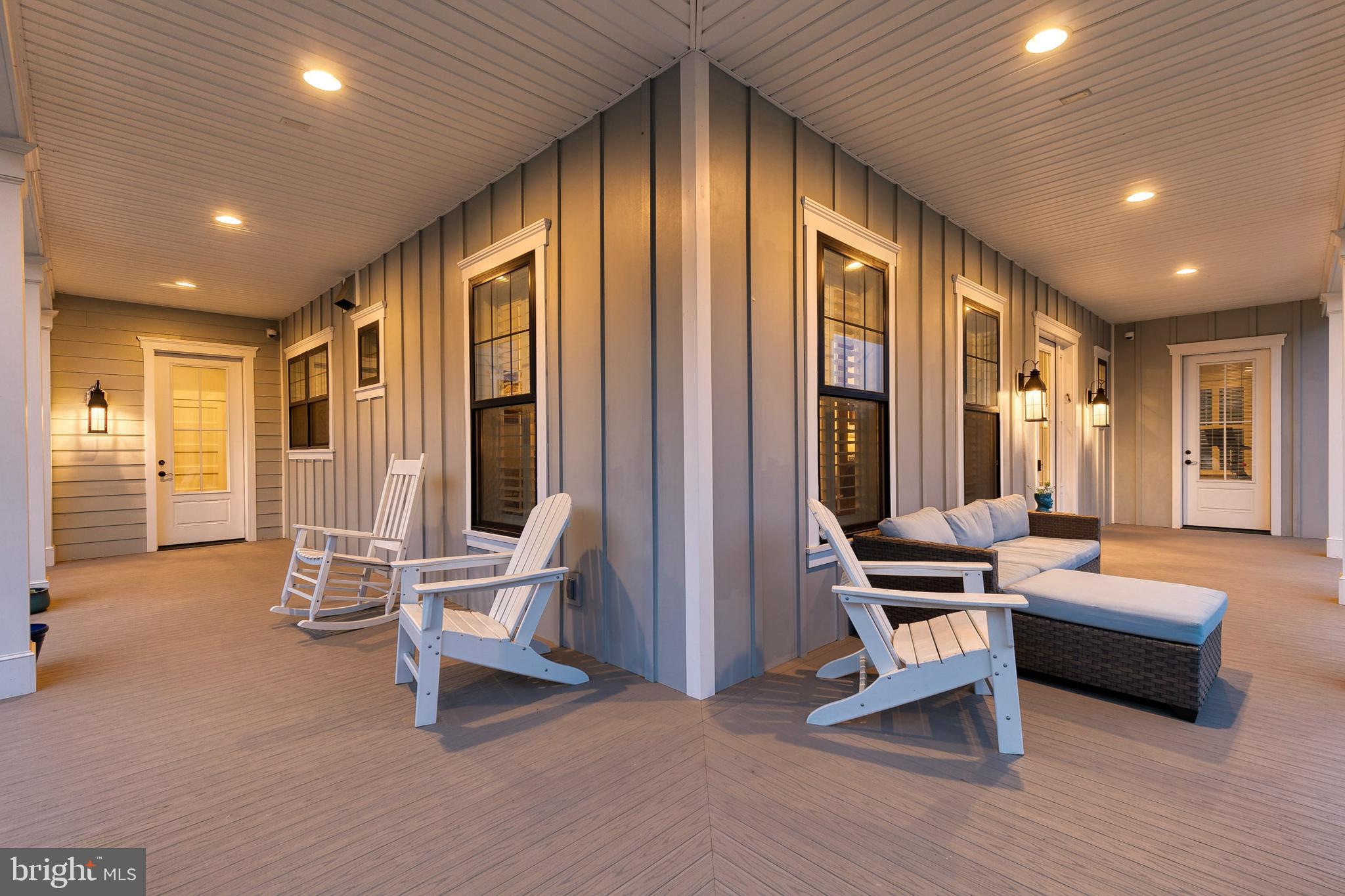 VILLAGE GREEN - Residential