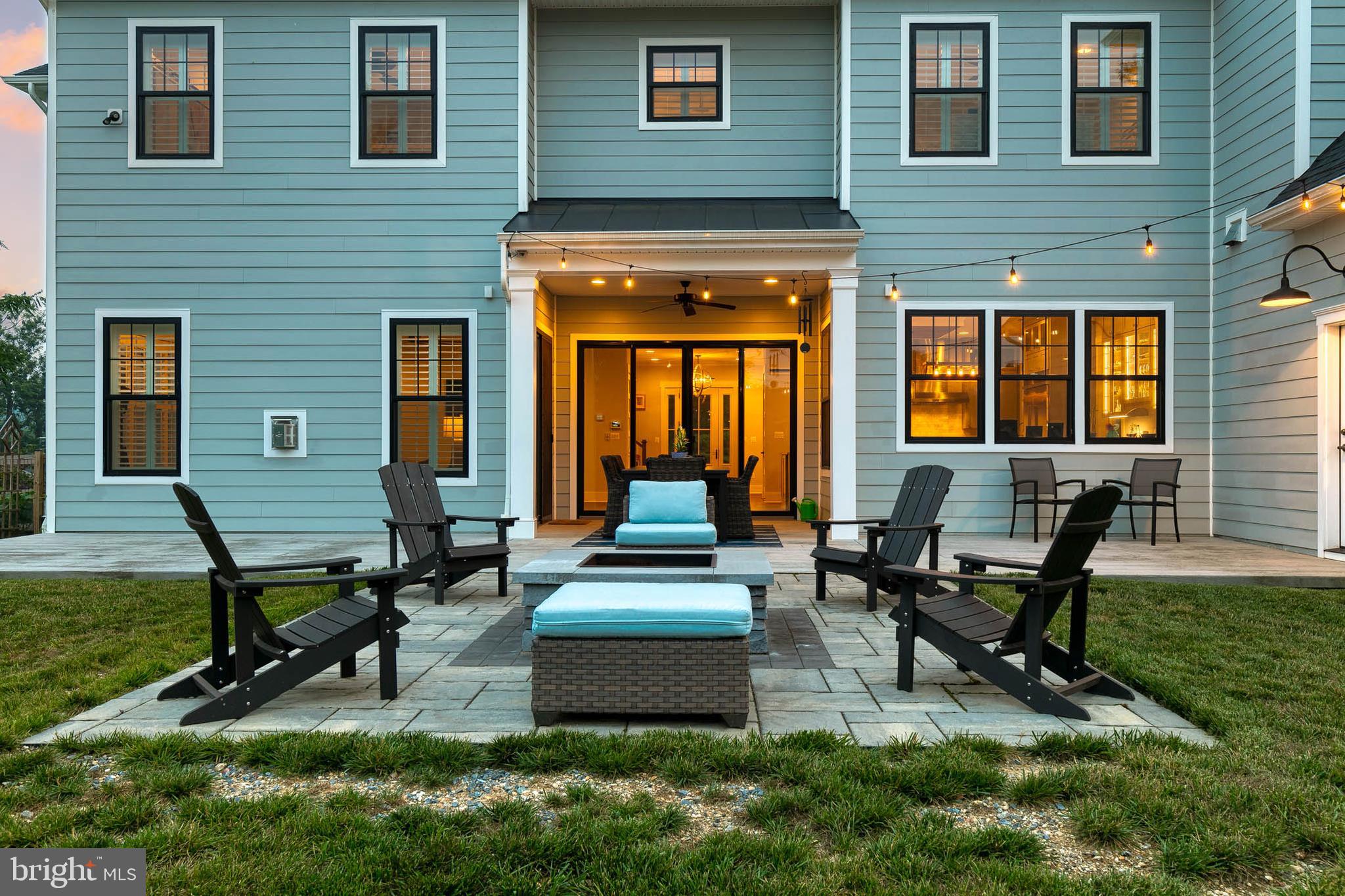 VILLAGE GREEN - Residential