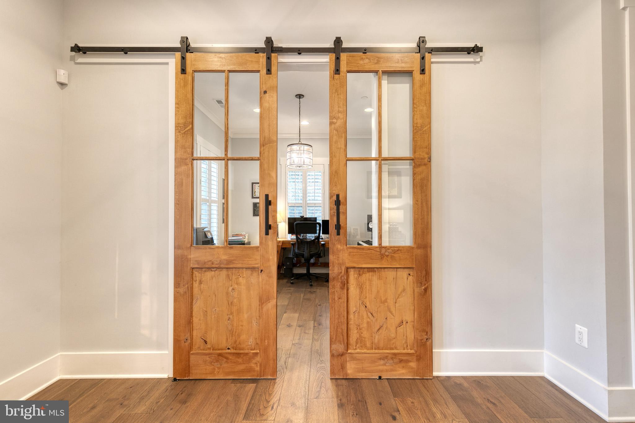 VILLAGE GREEN - Residential