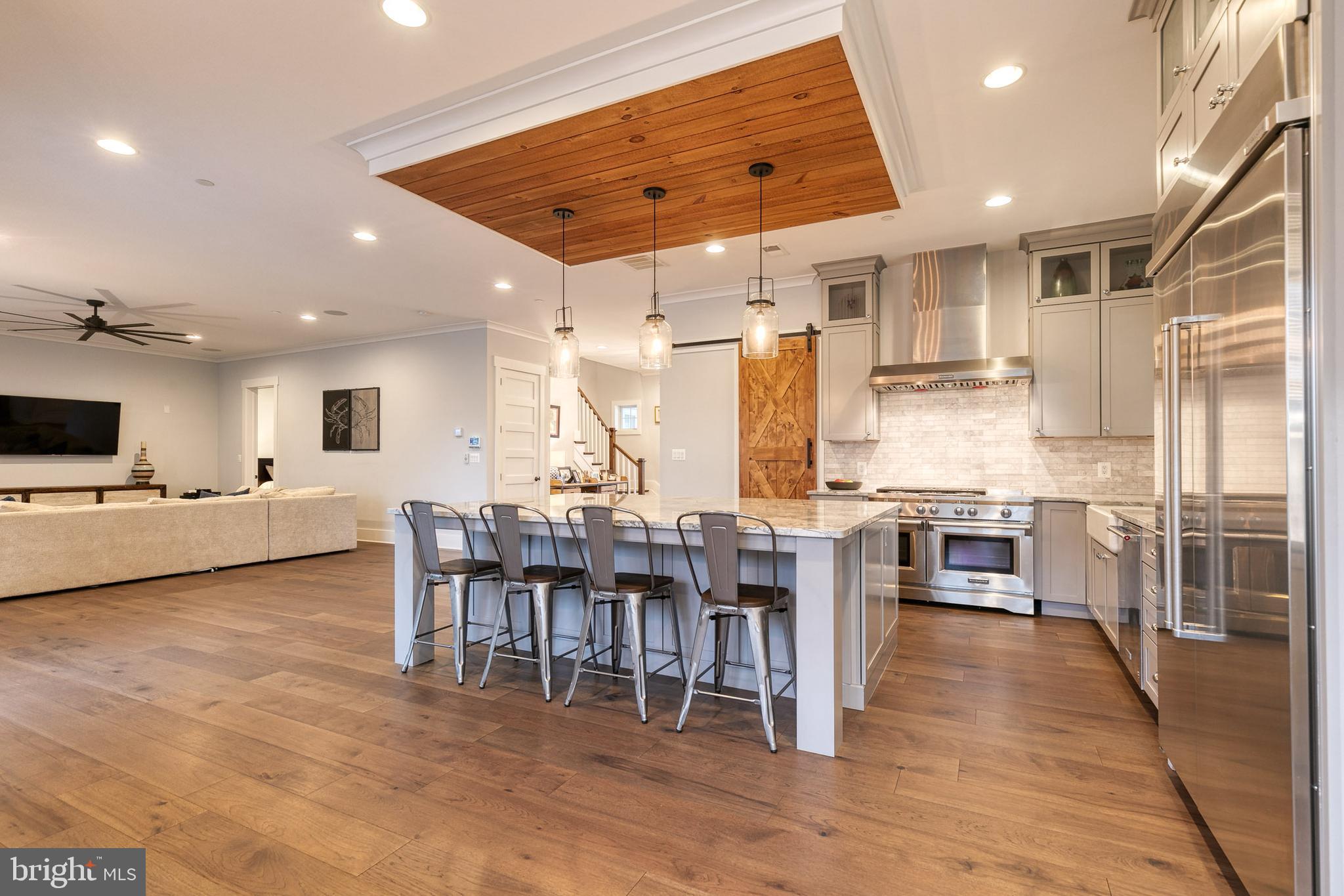 VILLAGE GREEN - Residential