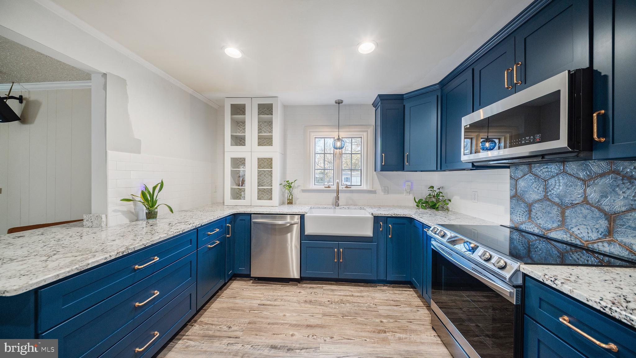 LIVINGSTON HEIGHTS - Residential