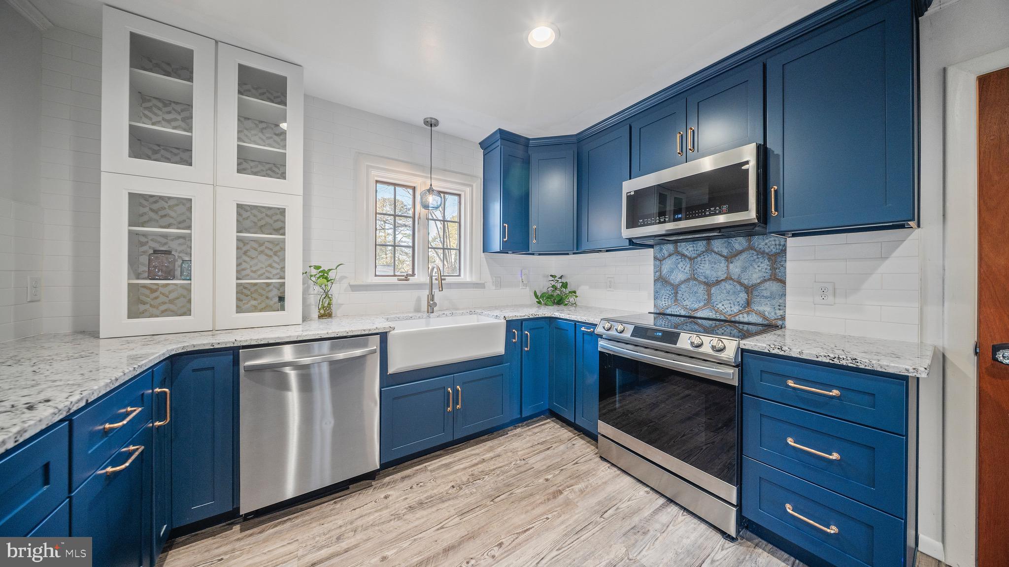 LIVINGSTON HEIGHTS - Residential