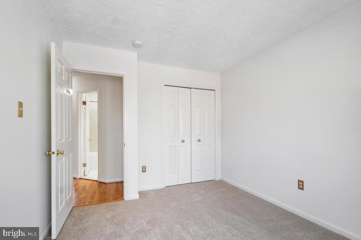 WOODLAND HILLS - Residential