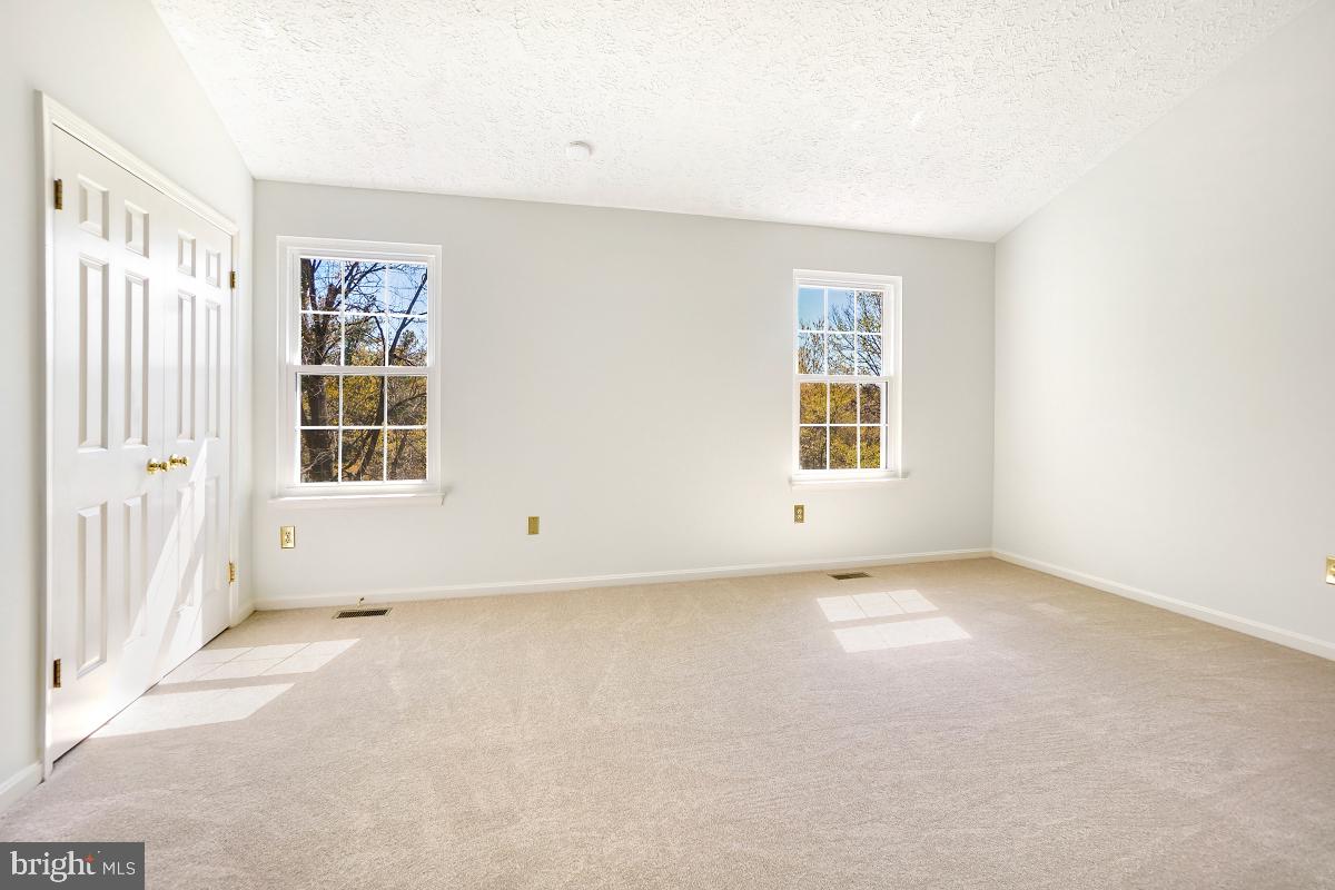 WOODLAND HILLS - Residential