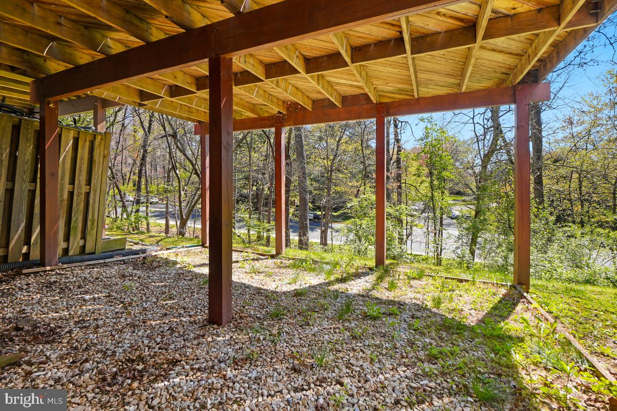 WOODLAND HILLS - Residential